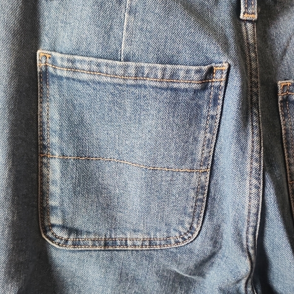 Old Navy Sky-Hi Straight Denim Jeans - Picture 6 of 7